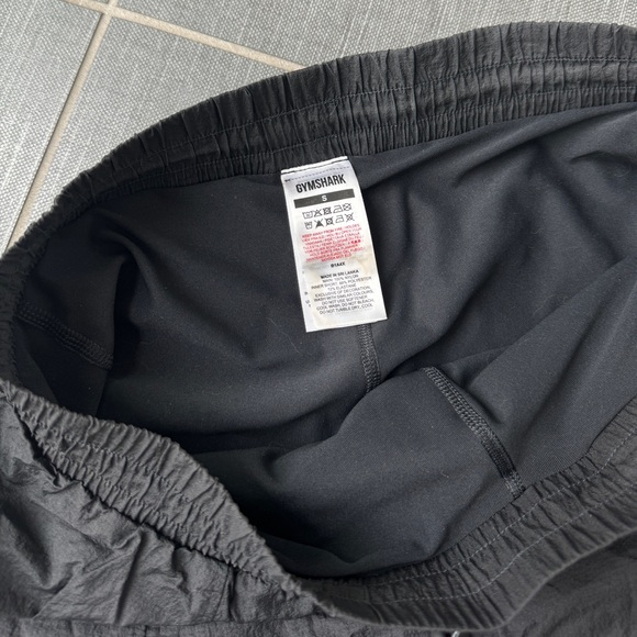 Gymshark 2 in 1 shorts - small - Picture 4 of 5